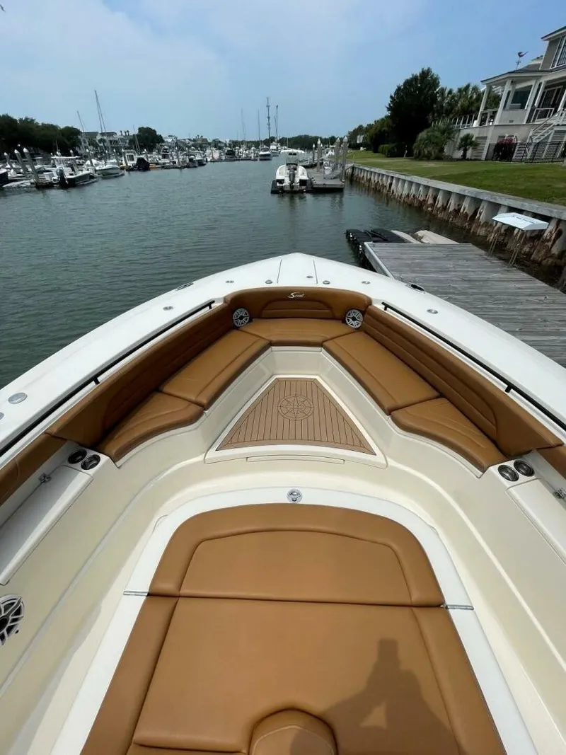 Slide: The Image of Scout 420 Lxf 2020 - 16