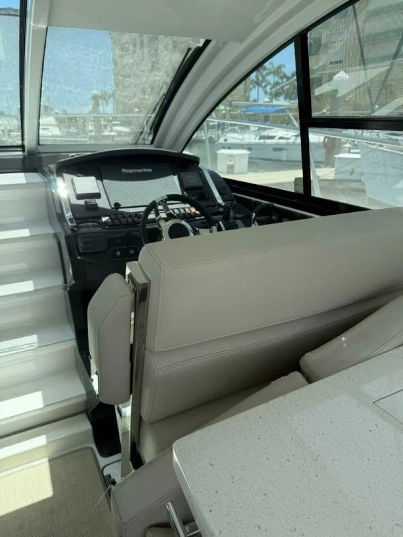 Slide: The Image of Monterey 360 Sport Coupe 2016 - 9