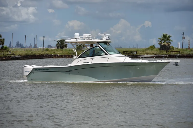 The Image of Grady-White 330 Express 2016 - 0