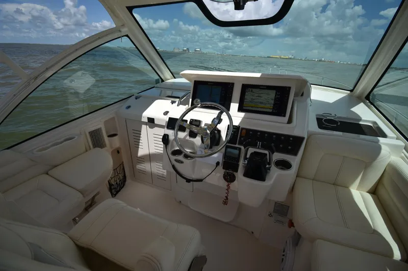 Slide: The Image of Grady-White 330 Express 2016 - 5
