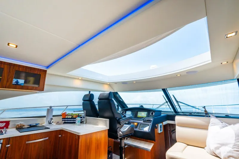 Slide: The Image of Riviera 4800 Sport Yacht 2019 - 25
