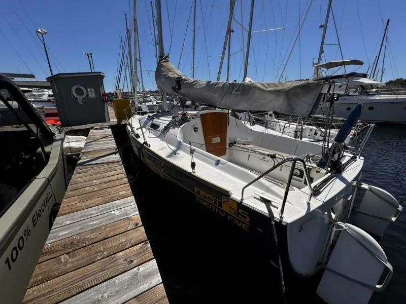Slide: The Image of Beneteau First 25S 2014 - 30