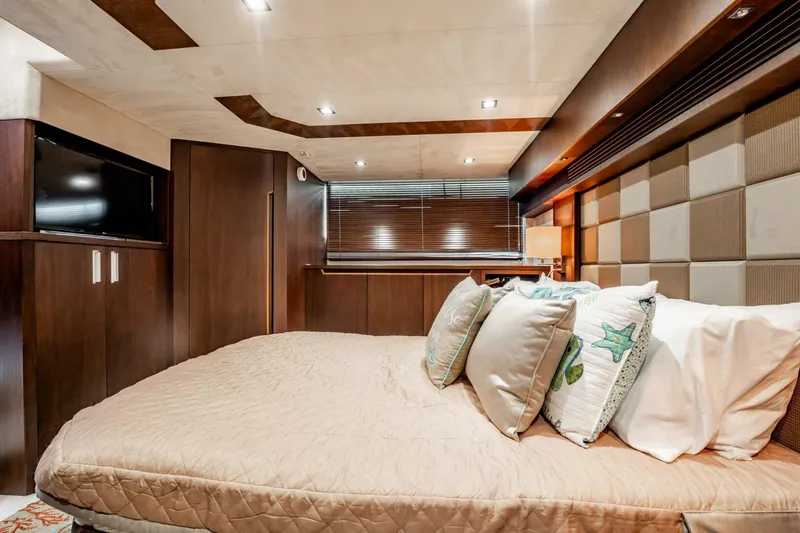 Slide: The Image of Galeon 510 Skybridge 2017 - 35
