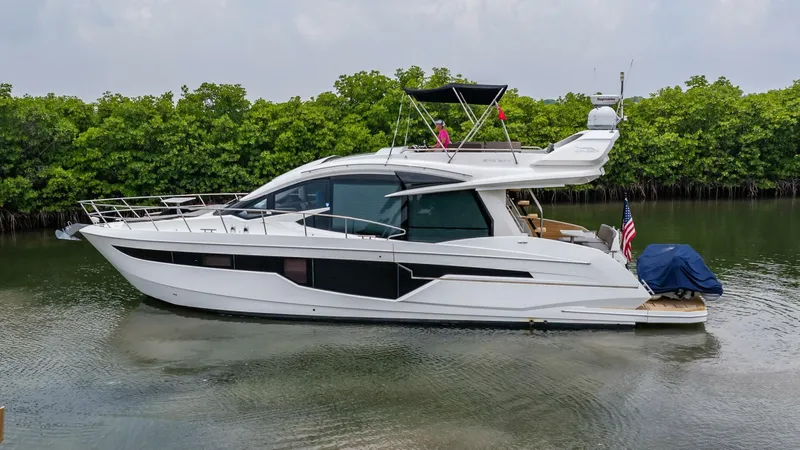 Slide: The Image of Galeon 510 Skybridge 2017 - 4
