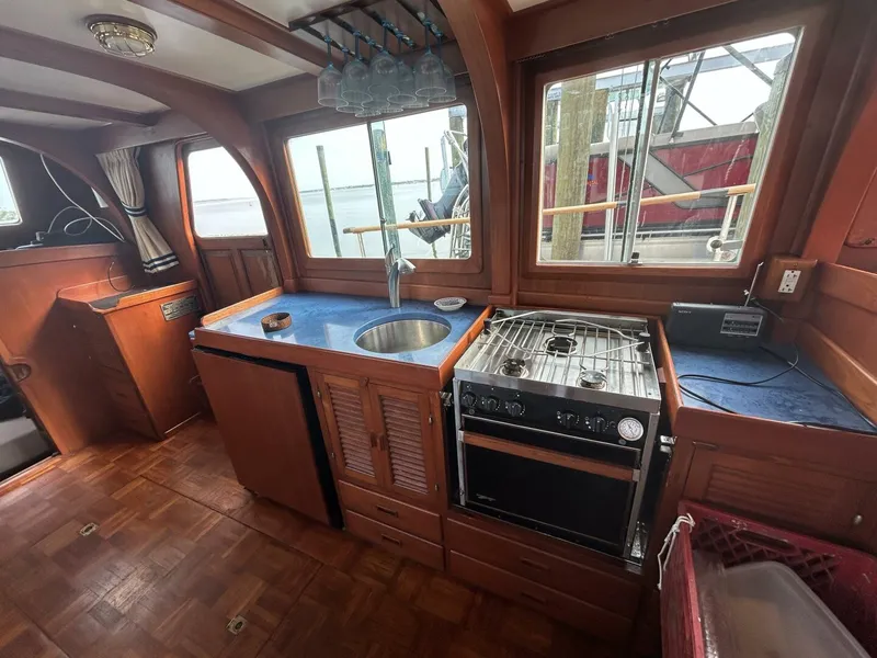 Slide: The Image of Albin Dual Cabin 1978 - 11