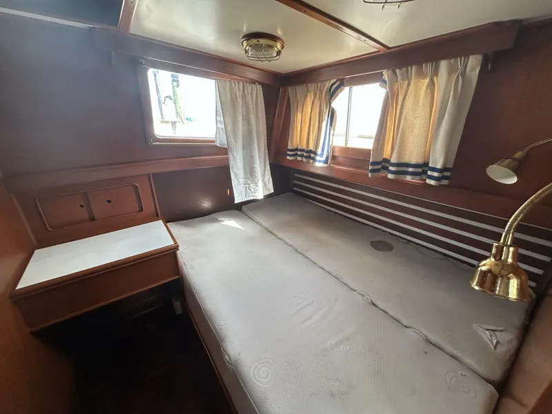 Slide: The Image of Albin Dual Cabin 1978 - 21
