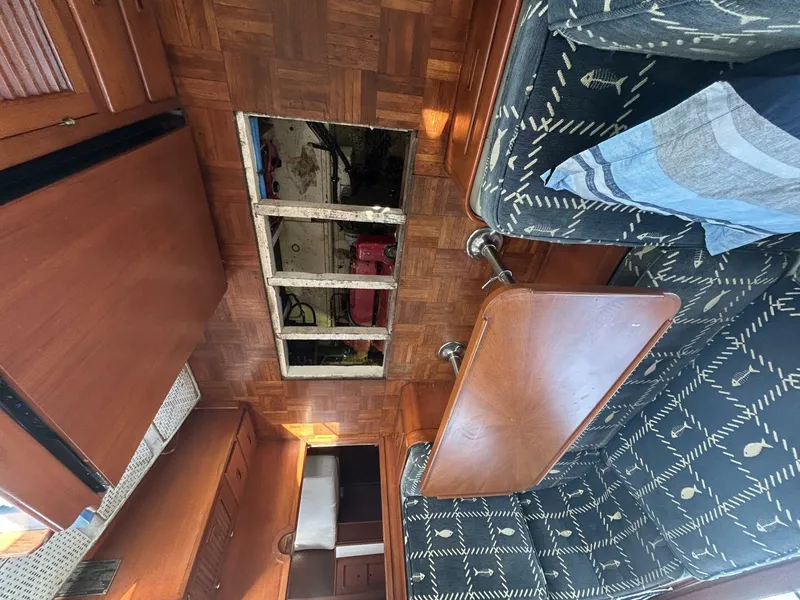 Slide: The Image of Albin Dual Cabin 1978 - 30