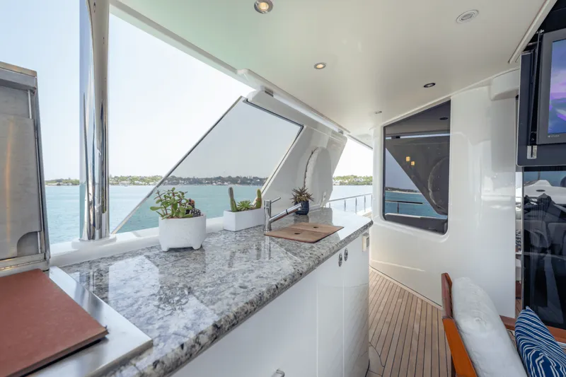 Slide: The Image of Westport 40M 2014 - 50