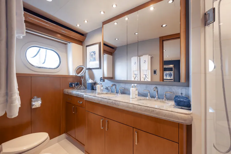 Slide: The Image of Westport 40M 2014 - 86