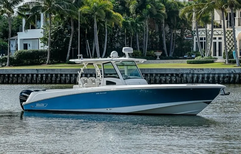 The Image of Boston Whaler 370 Outrage 2011 - 0