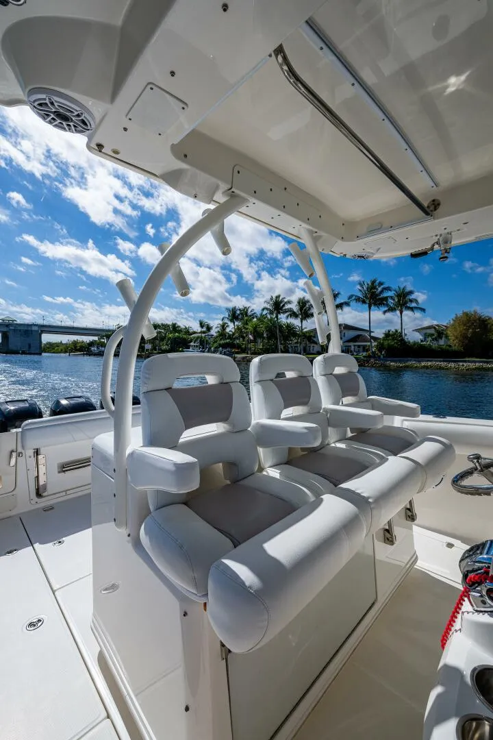 Slide: The Image of Boston Whaler 370 Outrage 2011 - 4