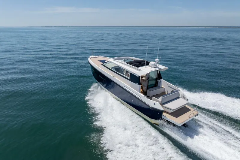 Slide: The Image of Delta 33 Coupe 2023 - 10