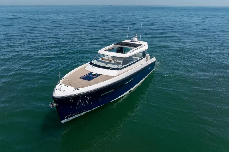 Slide: The Image of Delta 33 Coupe 2023 - 34