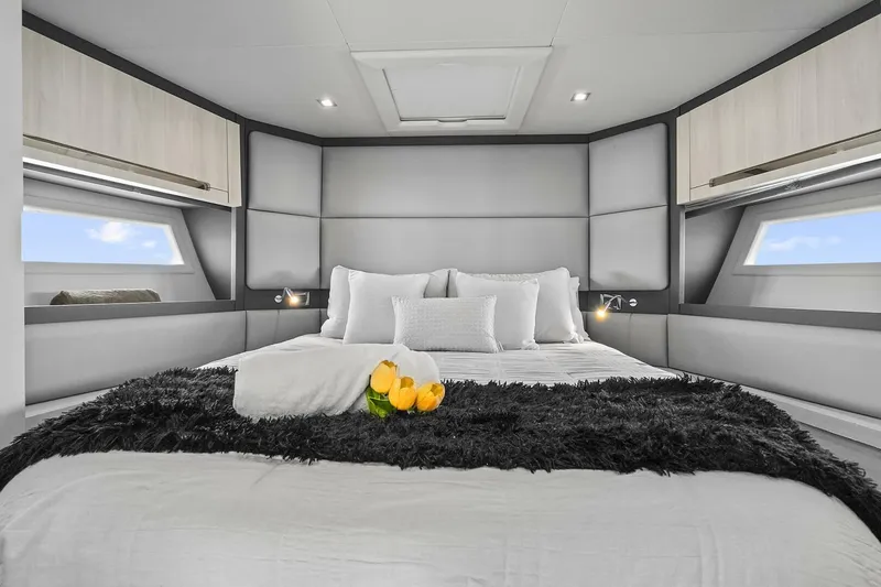 Slide: The Image of Azimut 55S 2015 - 20