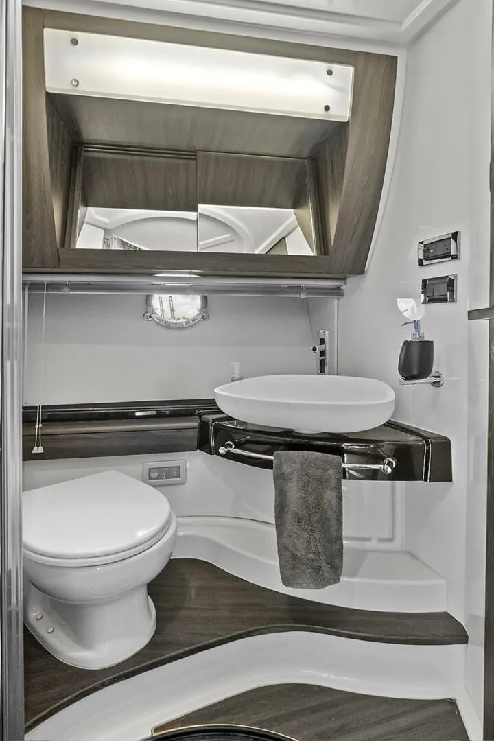 Slide: The Image of Azimut 55S 2015 - 23
