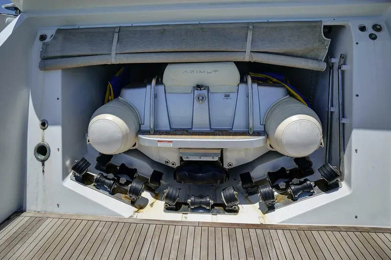 Slide: The Image of Azimut 55S 2015 - 24