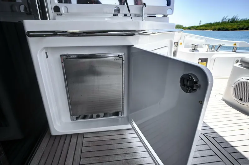 Slide: The Image of Azimut 55S 2015 - 5