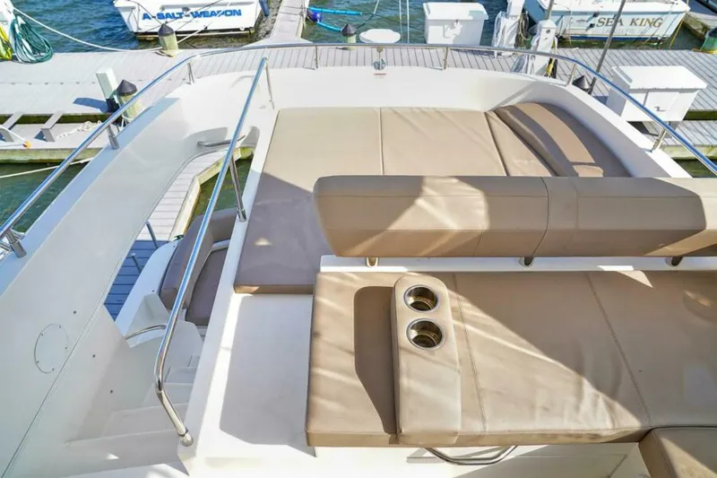 Slide: The Image of Carver Yachts C40 2020 - 12