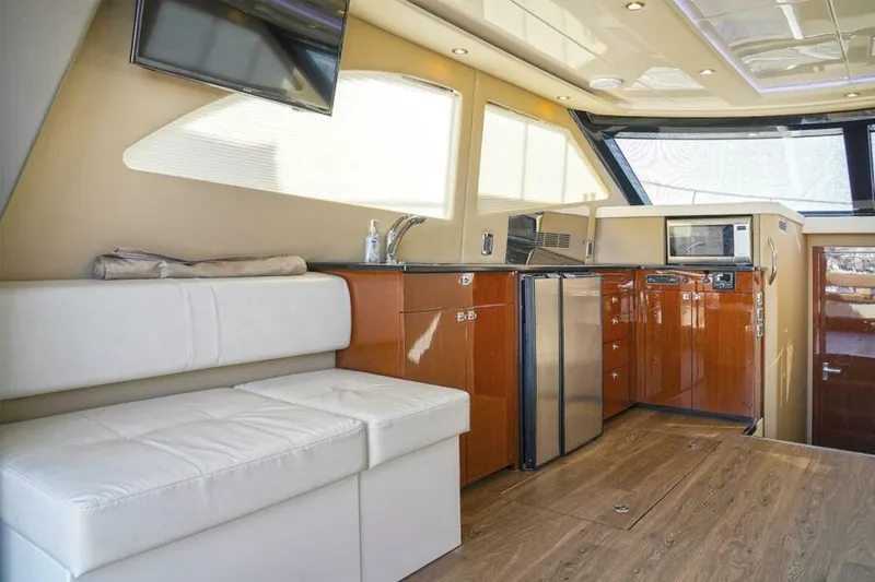 Slide: The Image of Carver Yachts C40 2020 - 19