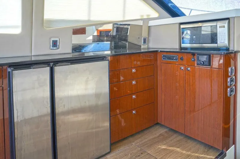 Slide: The Image of Carver Yachts C40 2020 - 21