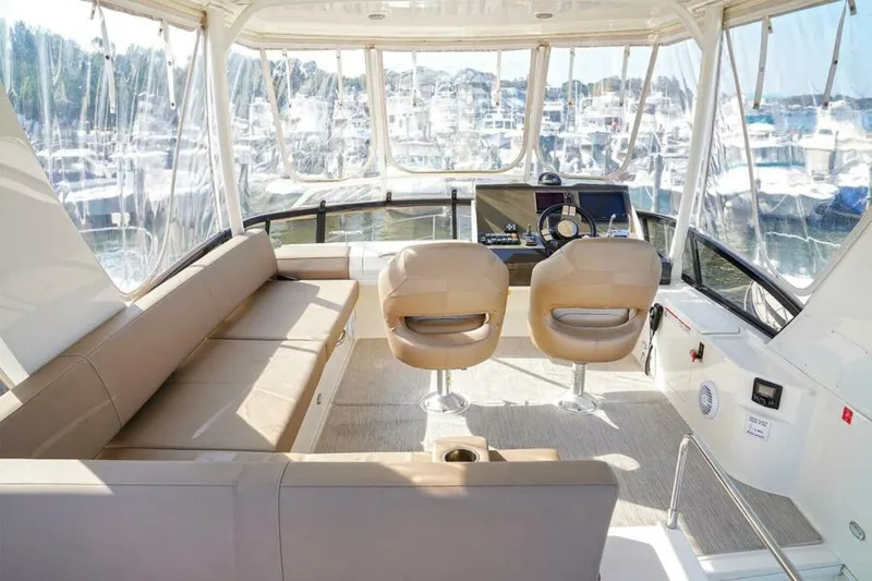 Slide: The Image of Carver Yachts C40 2020 - 6