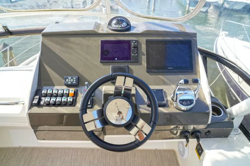 Slide: The Image of Carver Yachts C40 2020 - 8