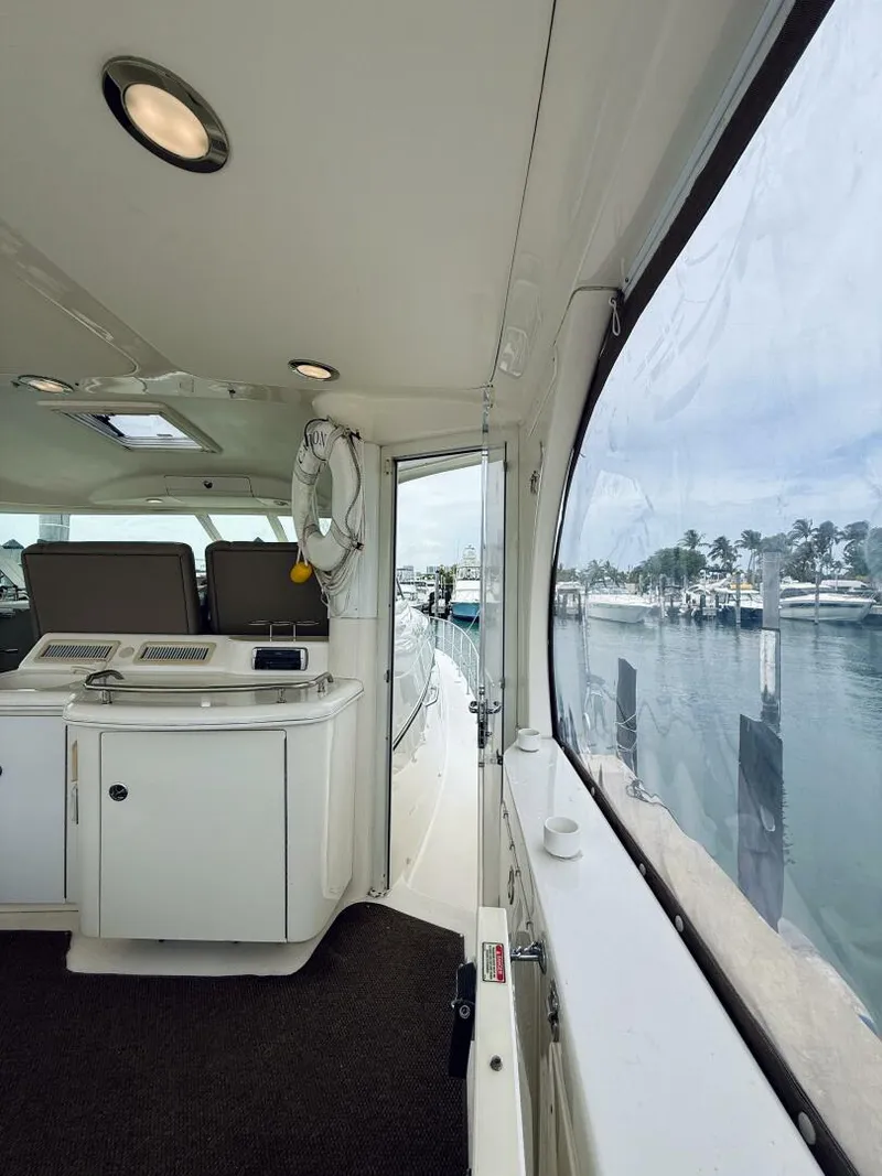 Slide: The Image of Sea Ray 480 Motor Yacht 2003 - 14