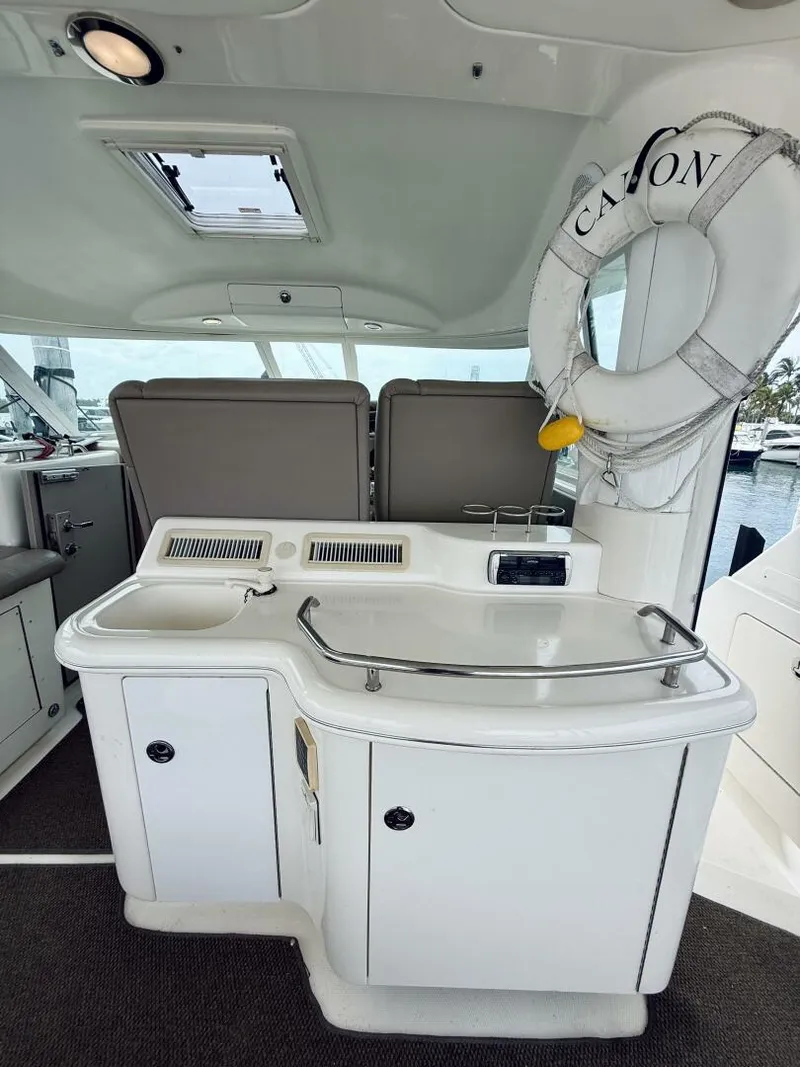 Slide: The Image of Sea Ray 480 Motor Yacht 2003 - 19