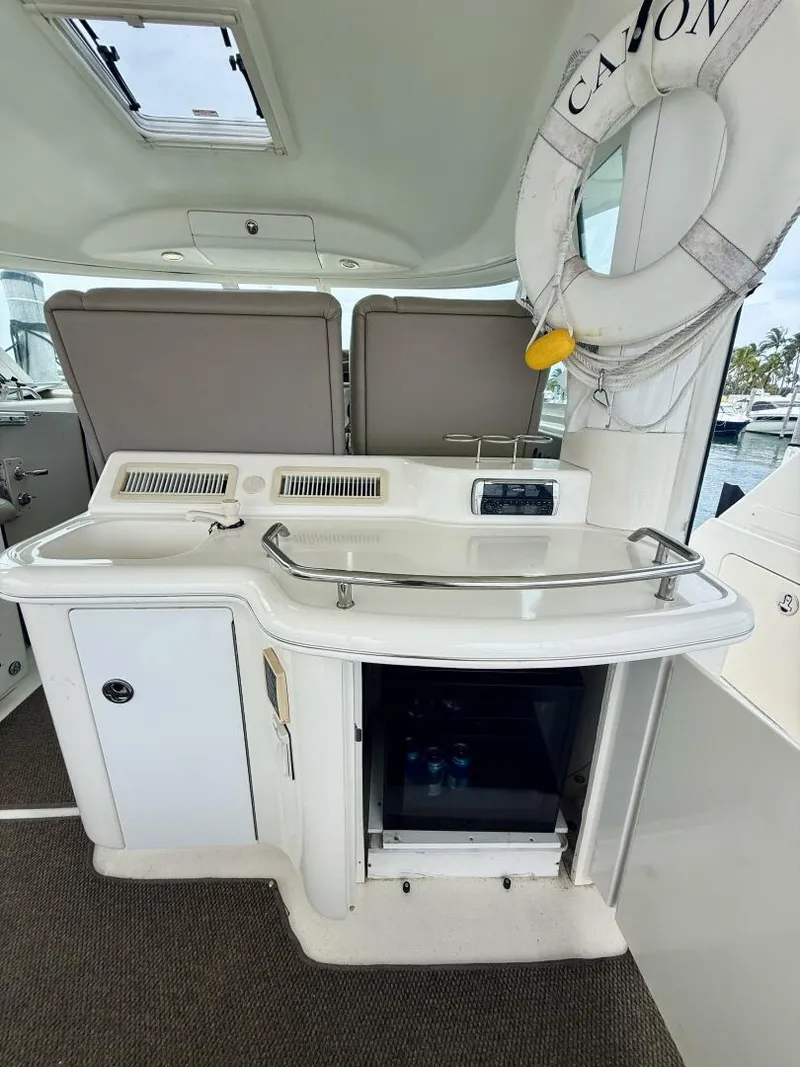 Slide: The Image of Sea Ray 480 Motor Yacht 2003 - 20