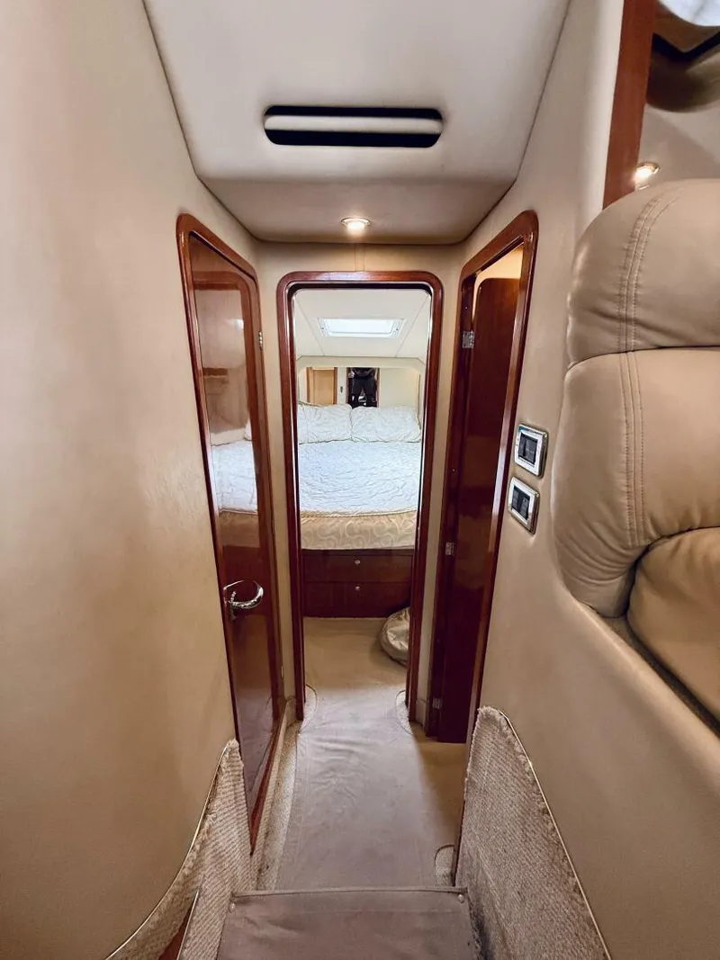 Slide: The Image of Sea Ray 480 Motor Yacht 2003 - 33