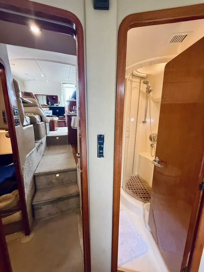 Slide: The Image of Sea Ray 480 Motor Yacht 2003 - 36