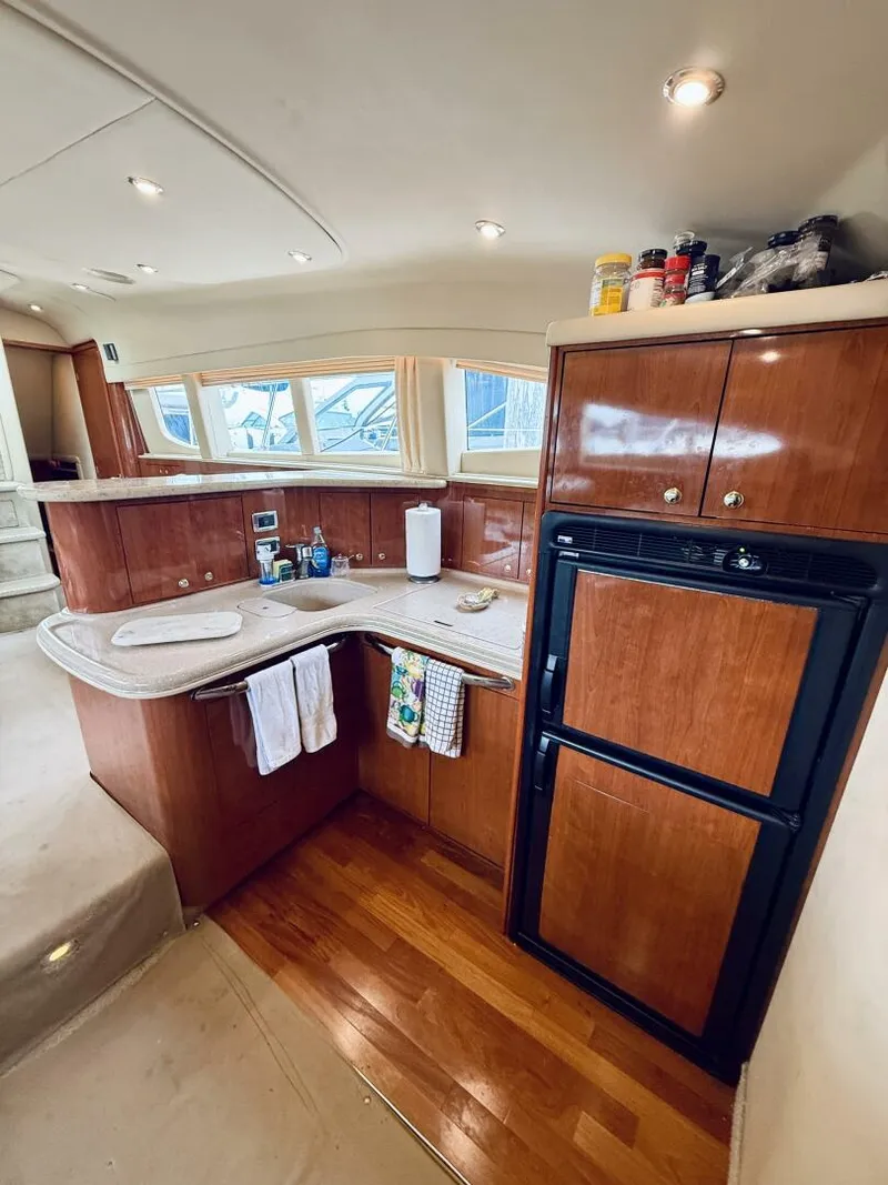 Slide: The Image of Sea Ray 480 Motor Yacht 2003 - 46