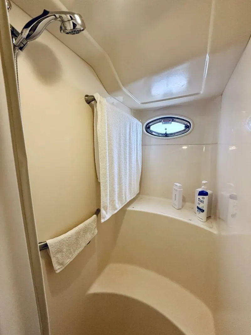 Slide: The Image of Sea Ray 480 Motor Yacht 2003 - 53