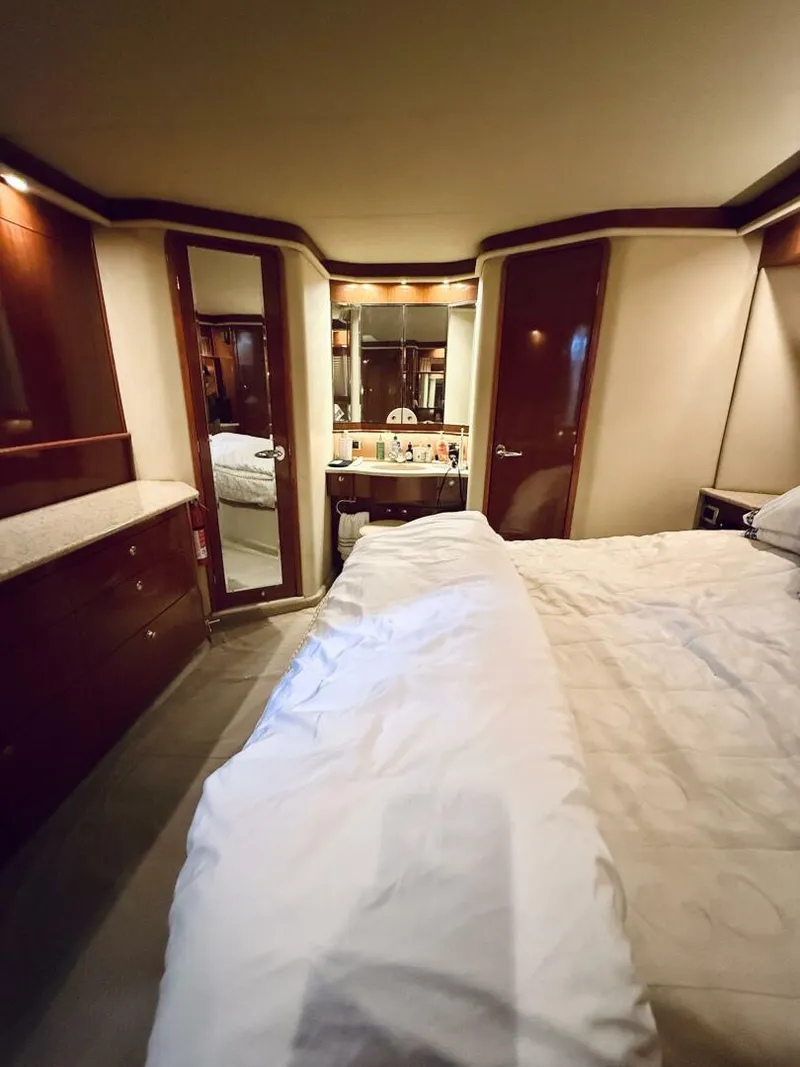 Slide: The Image of Sea Ray 480 Motor Yacht 2003 - 55