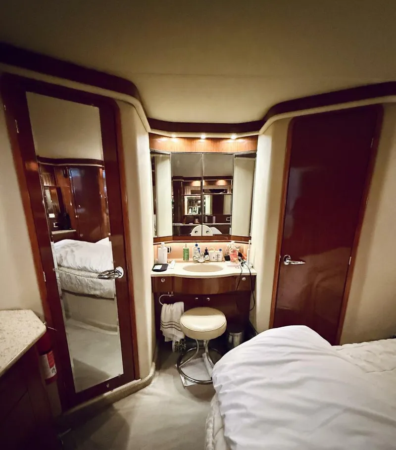 Slide: The Image of Sea Ray 480 Motor Yacht 2003 - 58