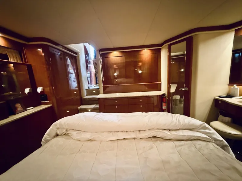 Slide: The Image of Sea Ray 480 Motor Yacht 2003 - 63