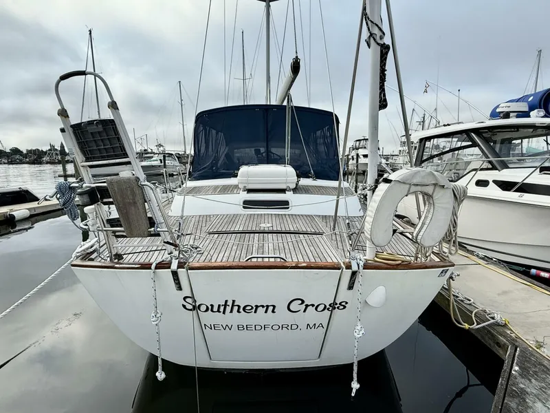 Slide: The Image of Beneteau 2003 - 11