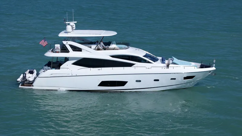 The Image of Sunseeker 73 Manhattan 2013 - 0