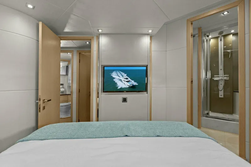 Slide: The Image of Sunseeker 73 Manhattan 2013 - 100
