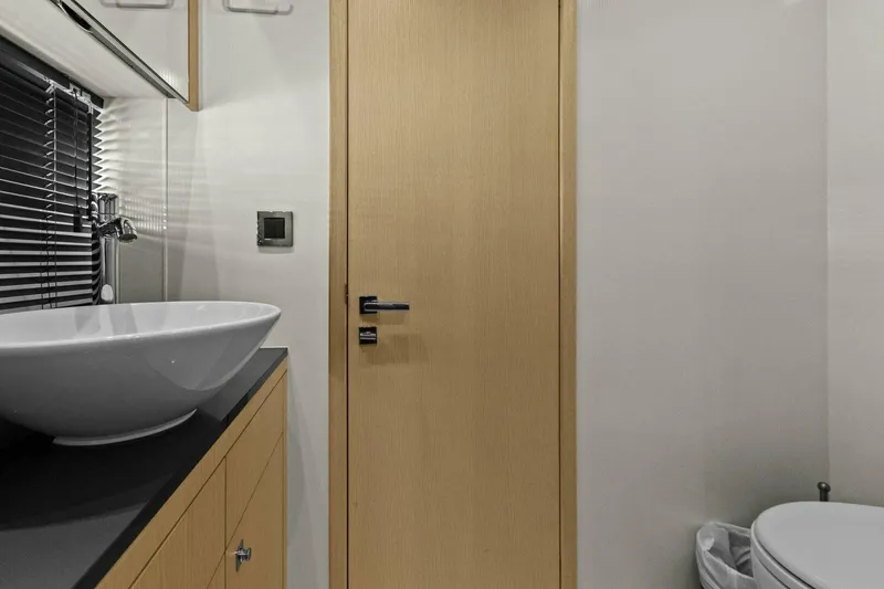 Slide: The Image of Sunseeker 73 Manhattan 2013 - 102