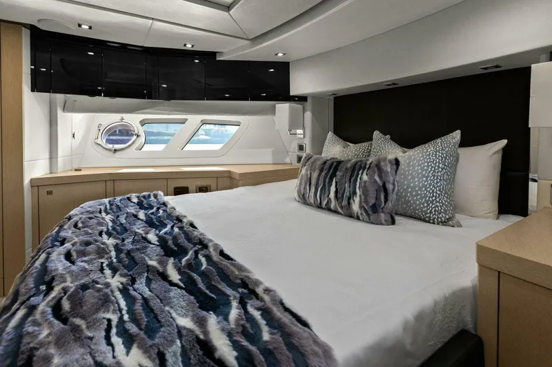 Slide: The Image of Sunseeker 73 Manhattan 2013 - 106