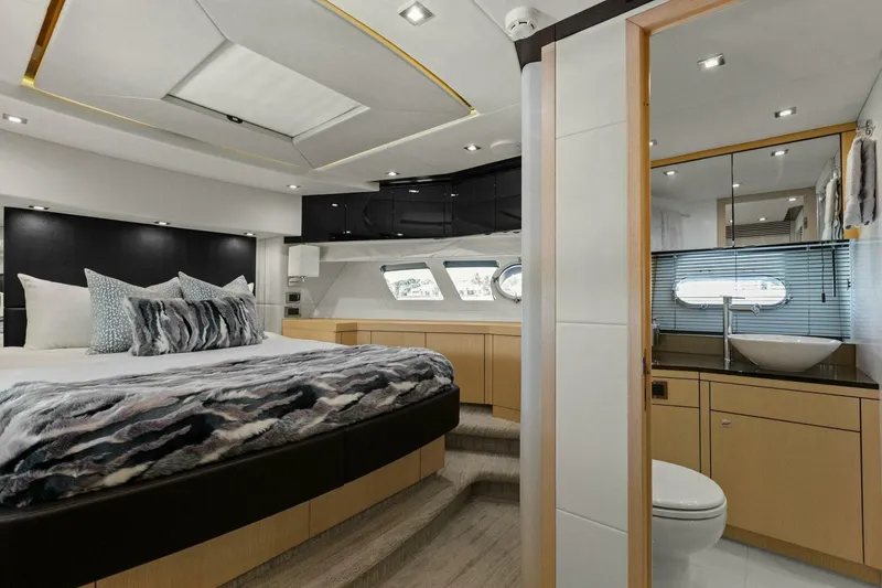 Slide: The Image of Sunseeker 73 Manhattan 2013 - 112
