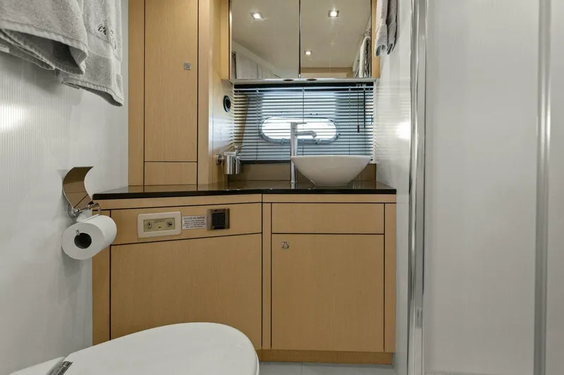 Slide: The Image of Sunseeker 73 Manhattan 2013 - 113