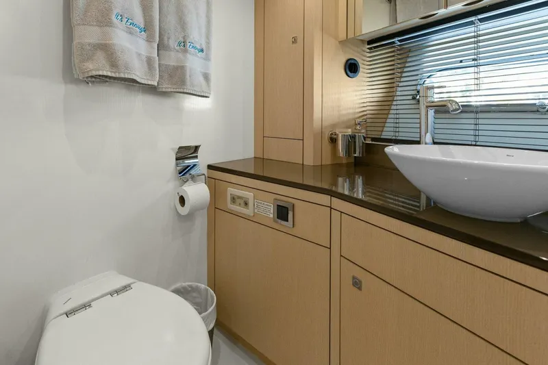 Slide: The Image of Sunseeker 73 Manhattan 2013 - 115