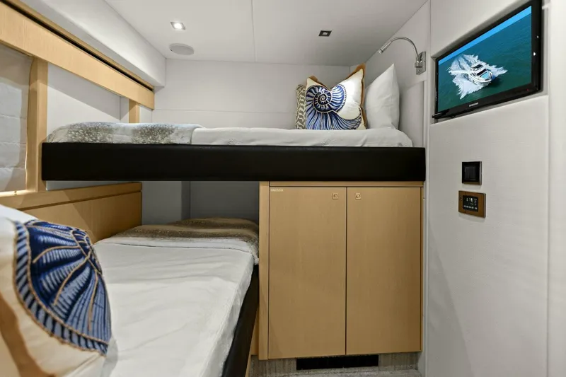 Slide: The Image of Sunseeker 73 Manhattan 2013 - 119