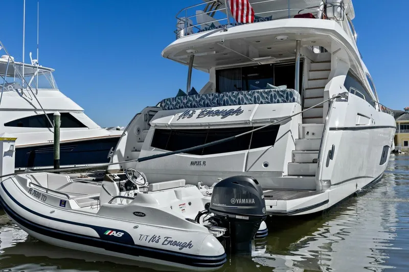 Slide: The Image of Sunseeker 73 Manhattan 2013 - 128