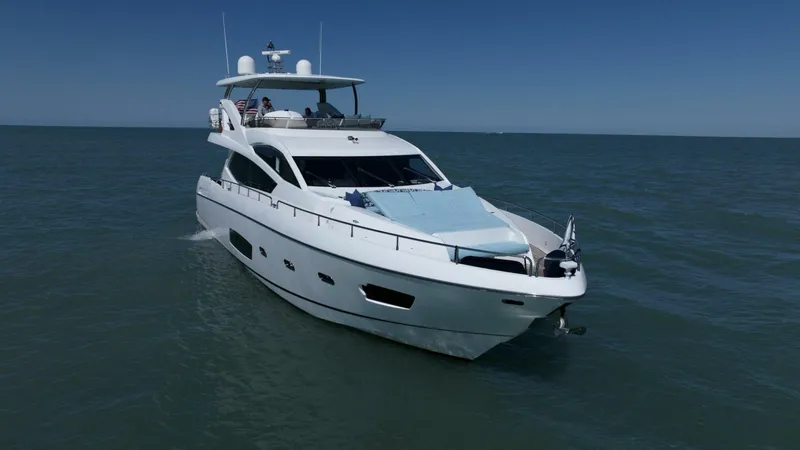 Slide: The Image of Sunseeker 73 Manhattan 2013 - 15