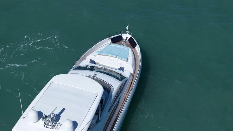 Slide: The Image of Sunseeker 73 Manhattan 2013 - 16