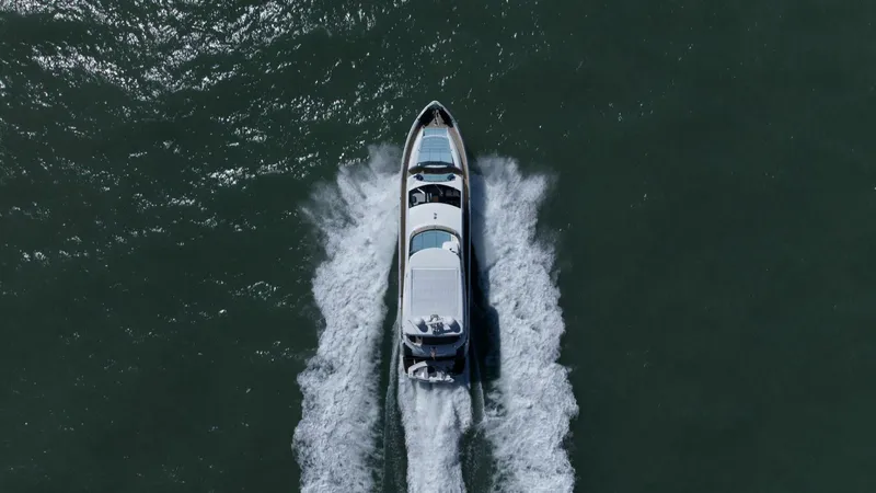 Slide: The Image of Sunseeker 73 Manhattan 2013 - 18