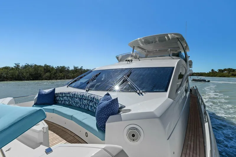 Slide: The Image of Sunseeker 73 Manhattan 2013 - 29